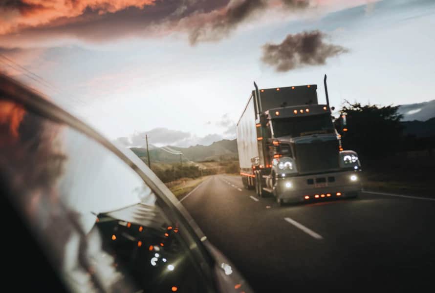 4 Truck Driver Safety Tips to Minimize Risks and Accidents